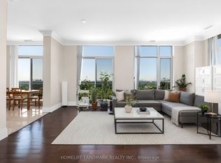 325 S Park Rd #Penthouse 325-9, Markham, ON L3T 7W1