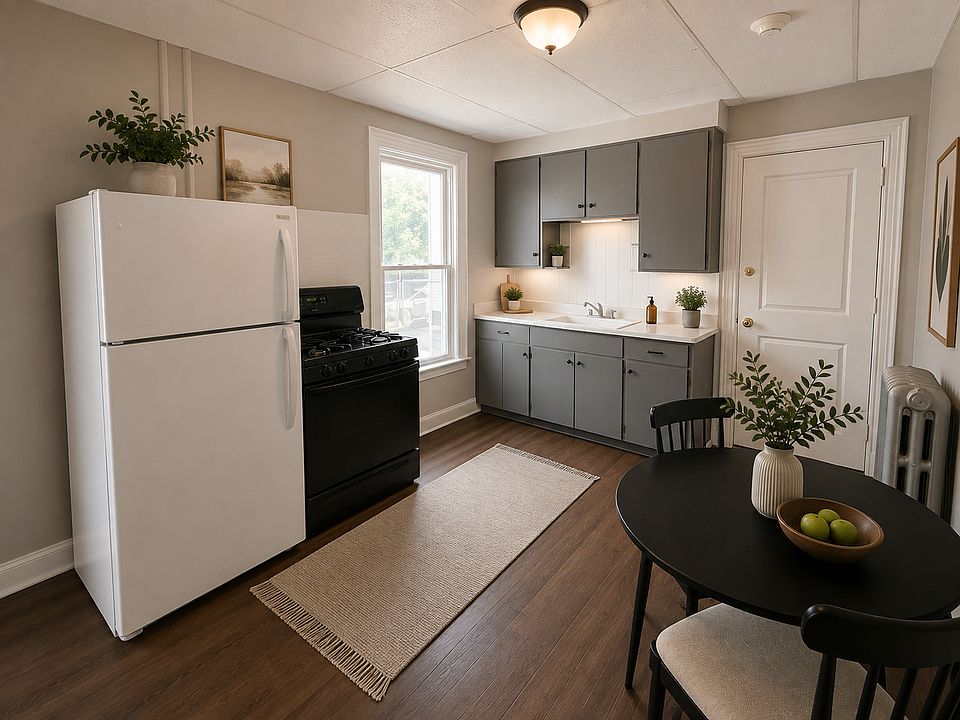 1st image of 772 2nd St APT 3