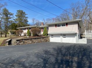 46 Ramshorn Rd, Dudley, MA 01571