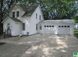 207 6th Ave N, Hospers, IA 51238
