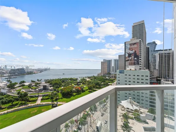 244 Biscayne Blvd, Miami, FL