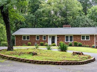 140 Park Circle Dr, Jonesville, NC 28642