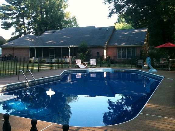 2nd image of 258 Country Club Dr