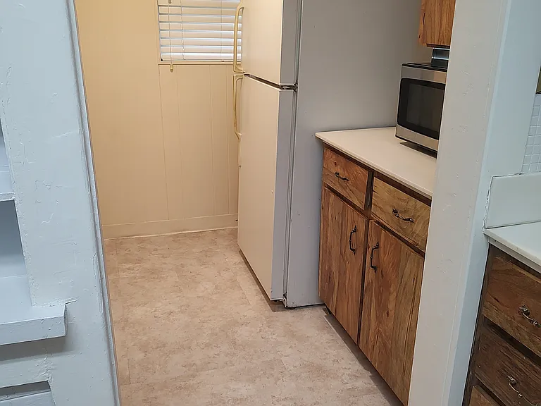1641 Lakeview Dr #B — Photo 13