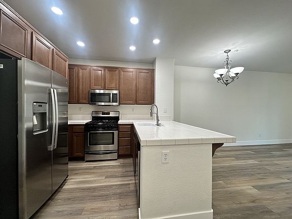 5th image of 16935 Laurel Hill Ln Unit 189