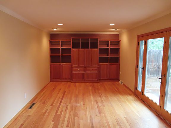 5th image of 870 Waite Dr