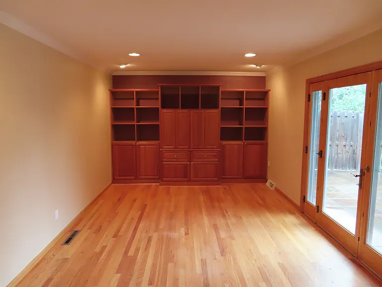 870 Waite Dr — Photo 5