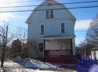424 W Poplar St, Grove City, PA