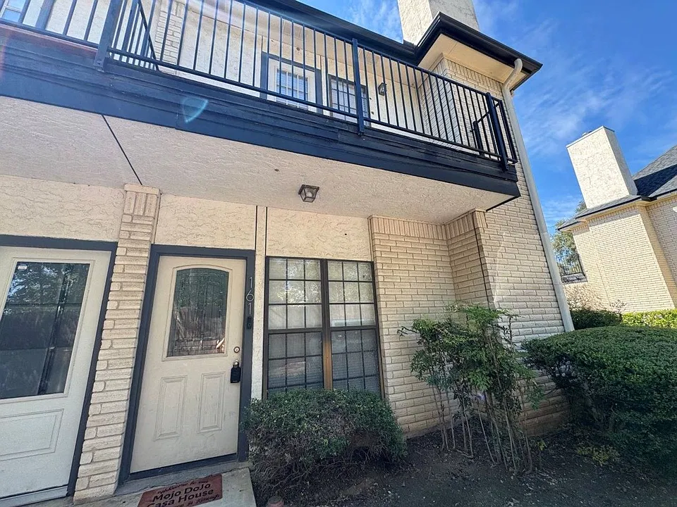 1307 Kinney Ave #161