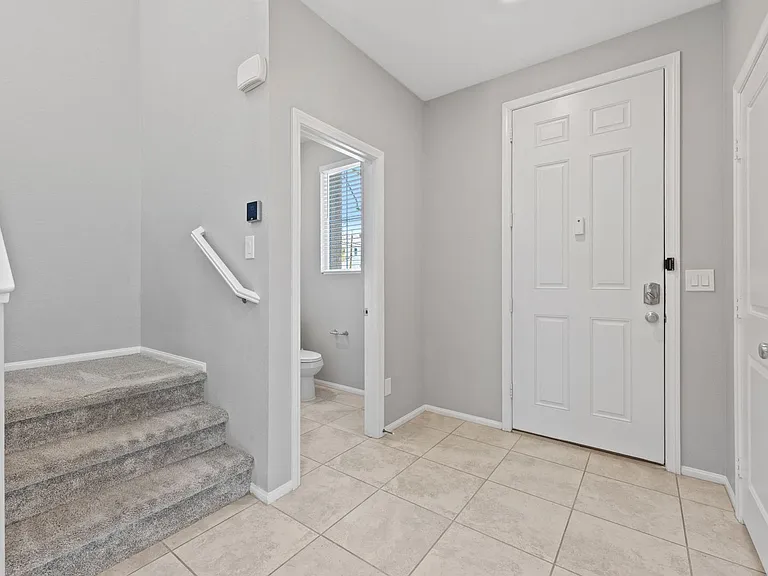 1103 Desert Dome Ave — Photo 5