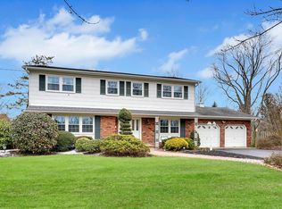 2 Virginiana Ter, Freehold, NJ 07728
