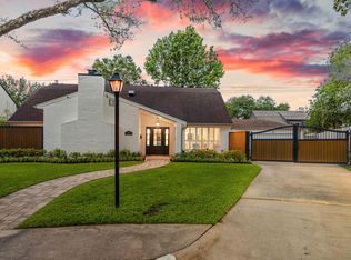 10223 Piping Rock Ln, Houston, TX 77042