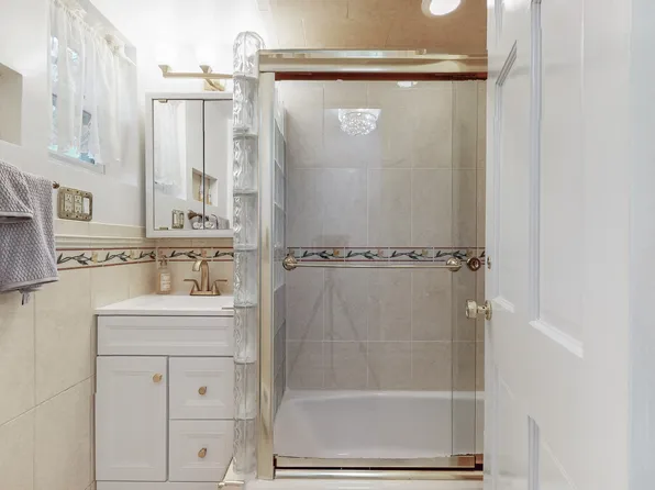 147-36 Charter Road image 13 of 17