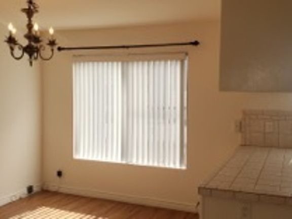3rd image of 18316 Hatteras St APT 14