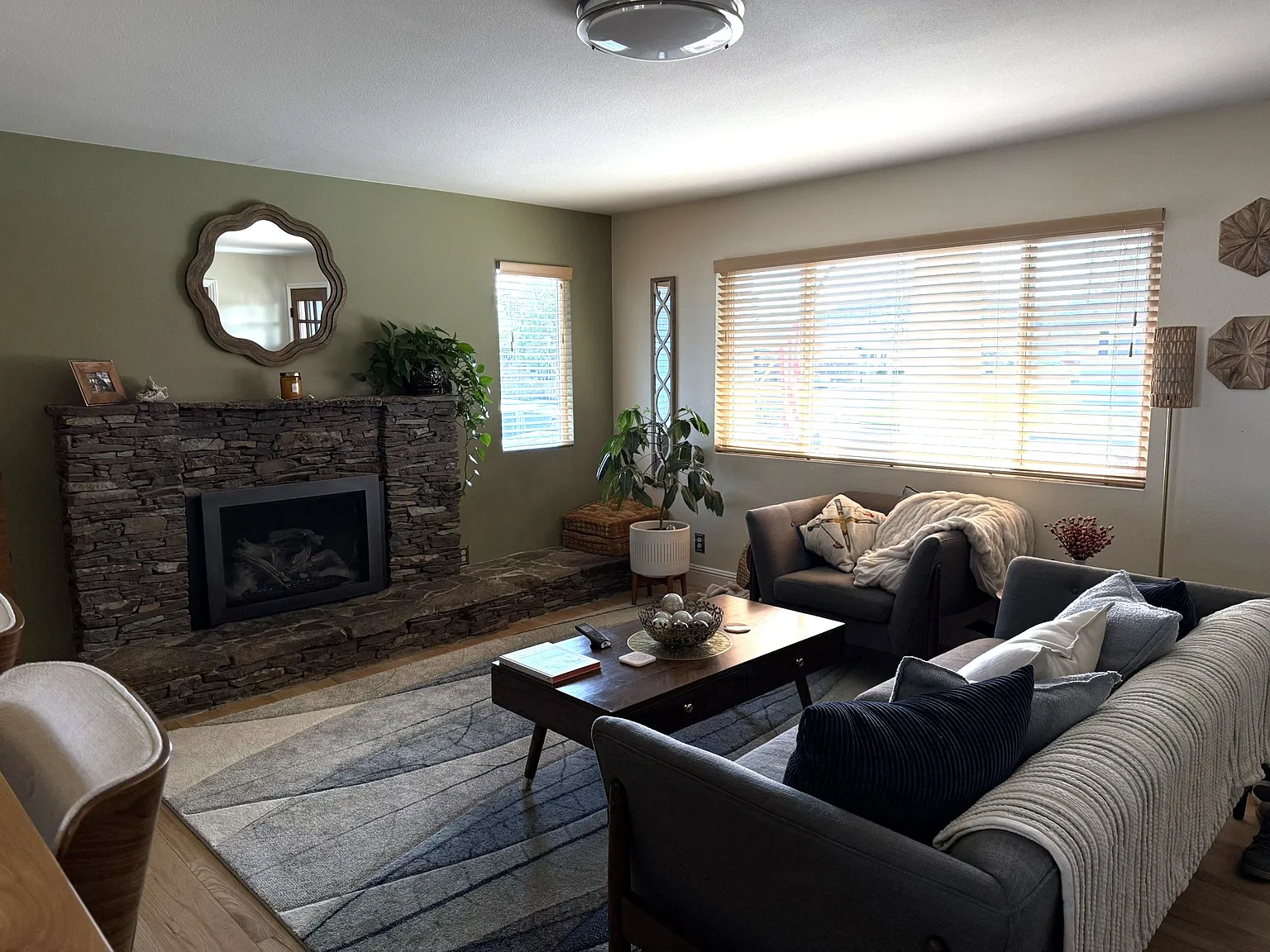 2 bed, 1224 sqft, $2,600 — Photo 2
