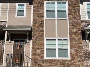 238 Ismal Dr S, Atlanta, GA 30331