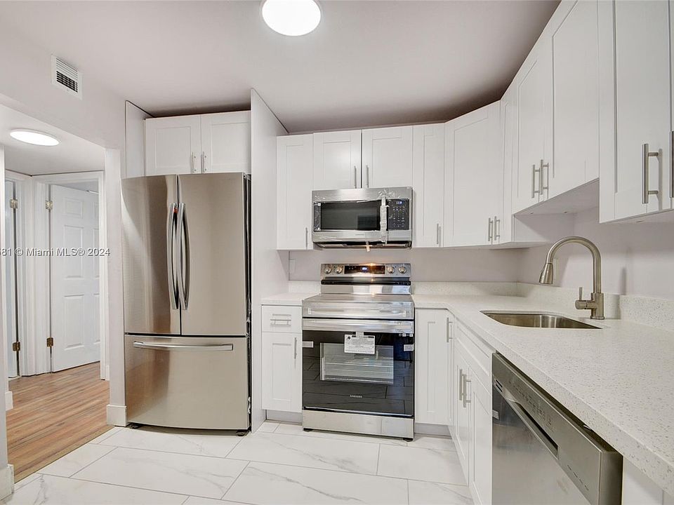 1st image of 101 Stratford #H
