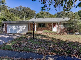 702 La Marite Dr, Ballwin, MO 63021