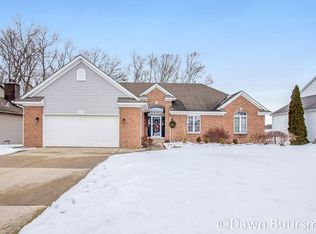 2449 Palm Dale Dr SW, Wyoming, MI 49418