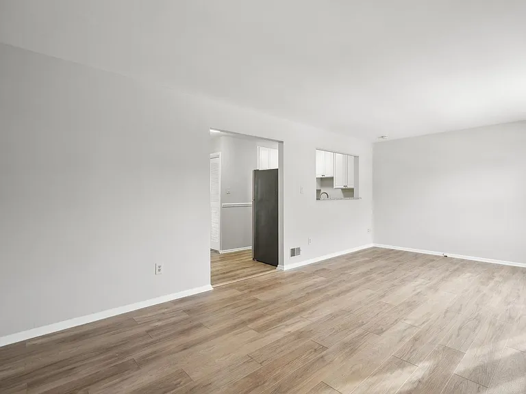 7907 Timarand Ct — Photo 17