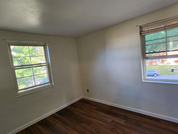 4th image of 441 Kenwood Dr #D2