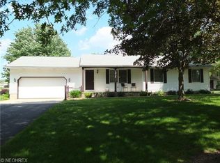 5089 Fox Ridge Dr, North Canton, OH 44720