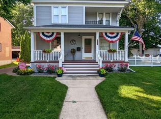 213 E Chamberlin St, Dixon, IL 61021