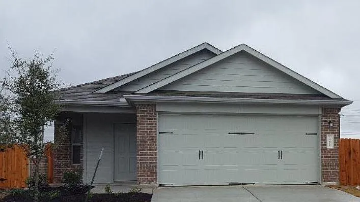 7200 Dungarees Way — Photo 6