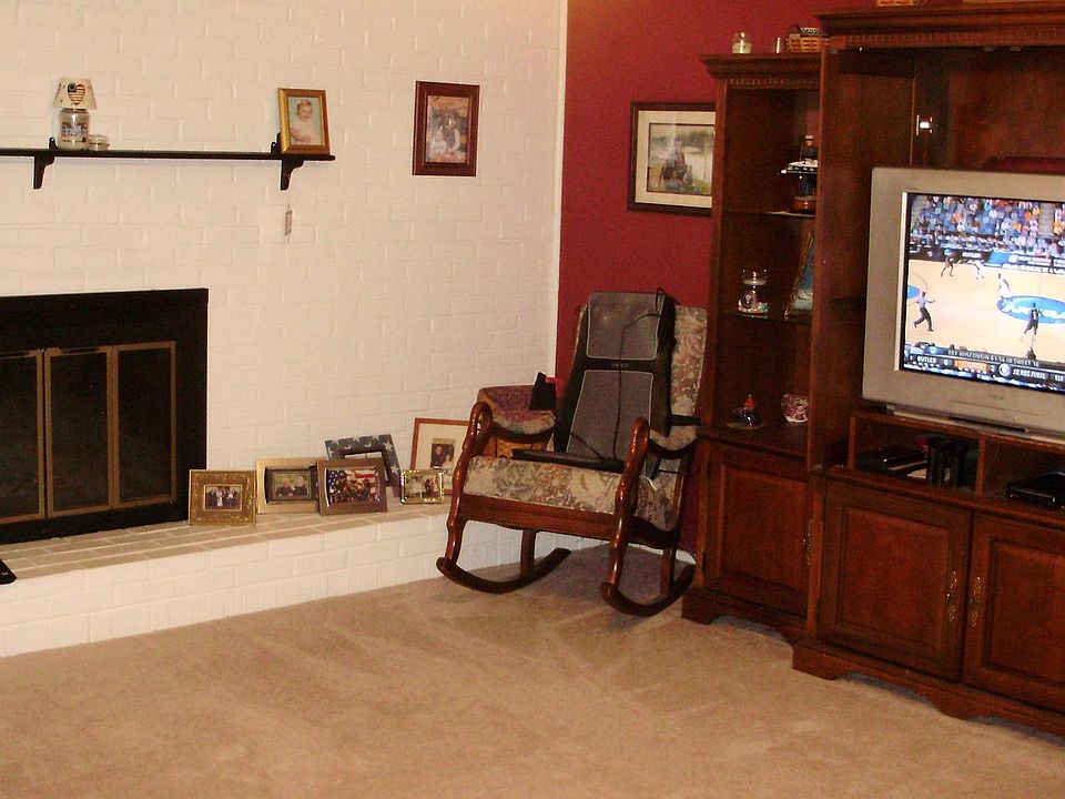 2nd image of 7023 Ashbury Dr