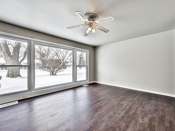 5th image of 18235 John Ave