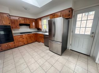 5710 246th Pl, Little Neck, NY 11362
