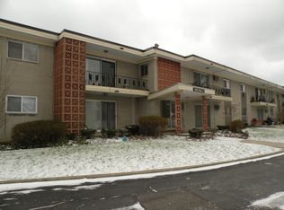 1390 Golden Gate Blvd APT 104, Mayfield Heights, OH 44124