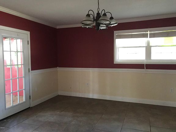 4th image of 2107 Tucker Ave