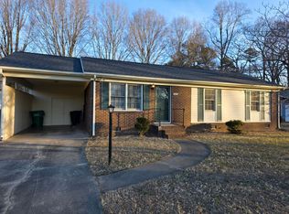 1307 Grantham Dr, High Point, NC 27265