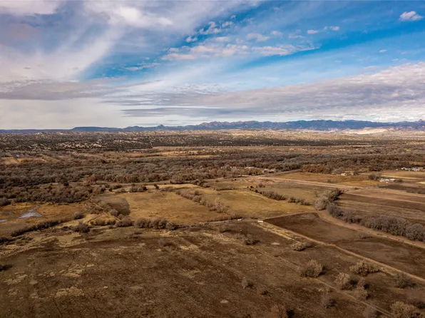 3 Sparkling Moolah Rd, Pena Blanca, NM 87041