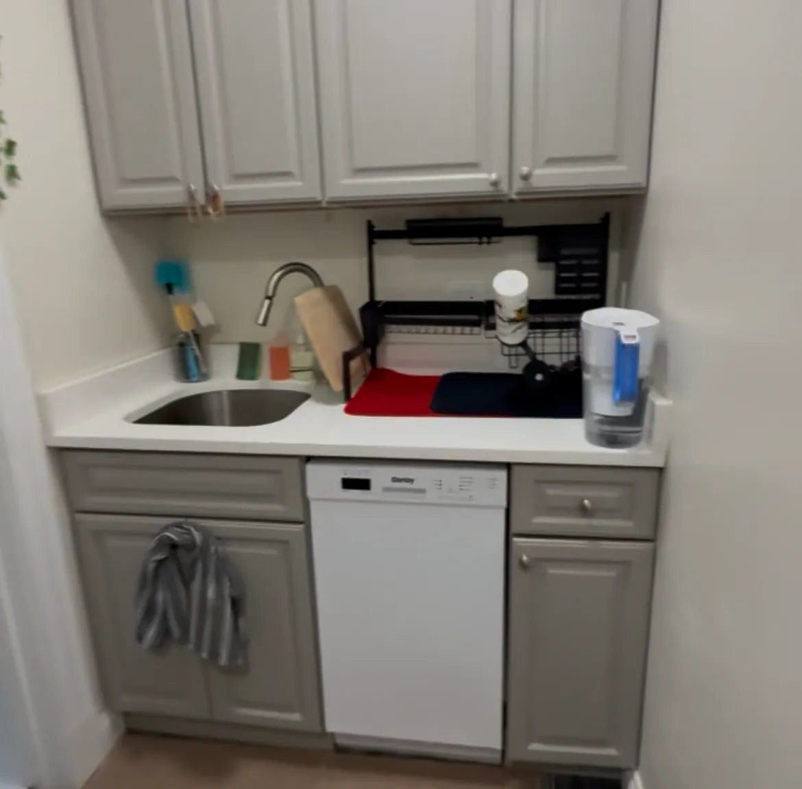 Studio, 450 sqft, $2,450 — Photo 1