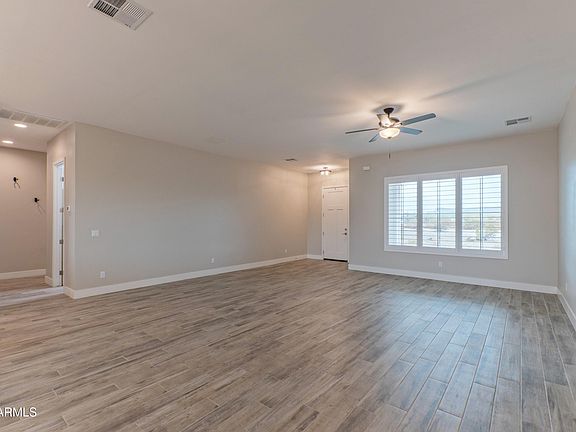 4th image of 28343 N MARCHANT Trace