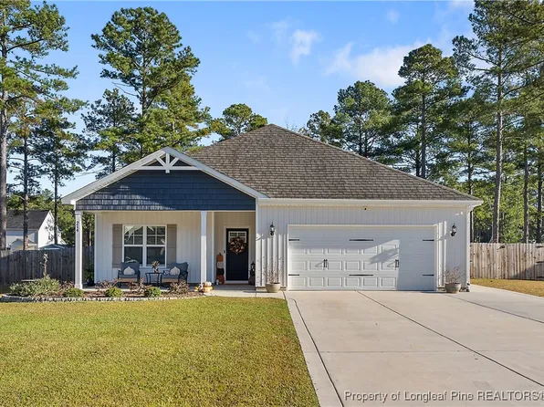 214 Lonesome Glory Dr, Raeford, NC 28376