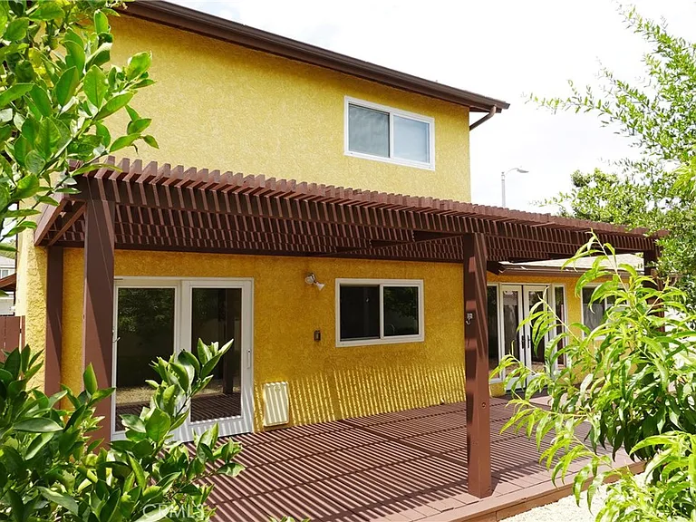 6232 Hesperia Ave — Photo 4