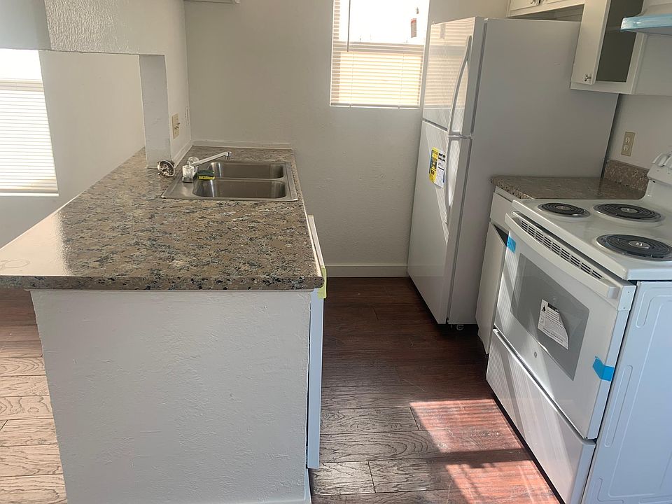 1st image of 1009 Burkett St #C