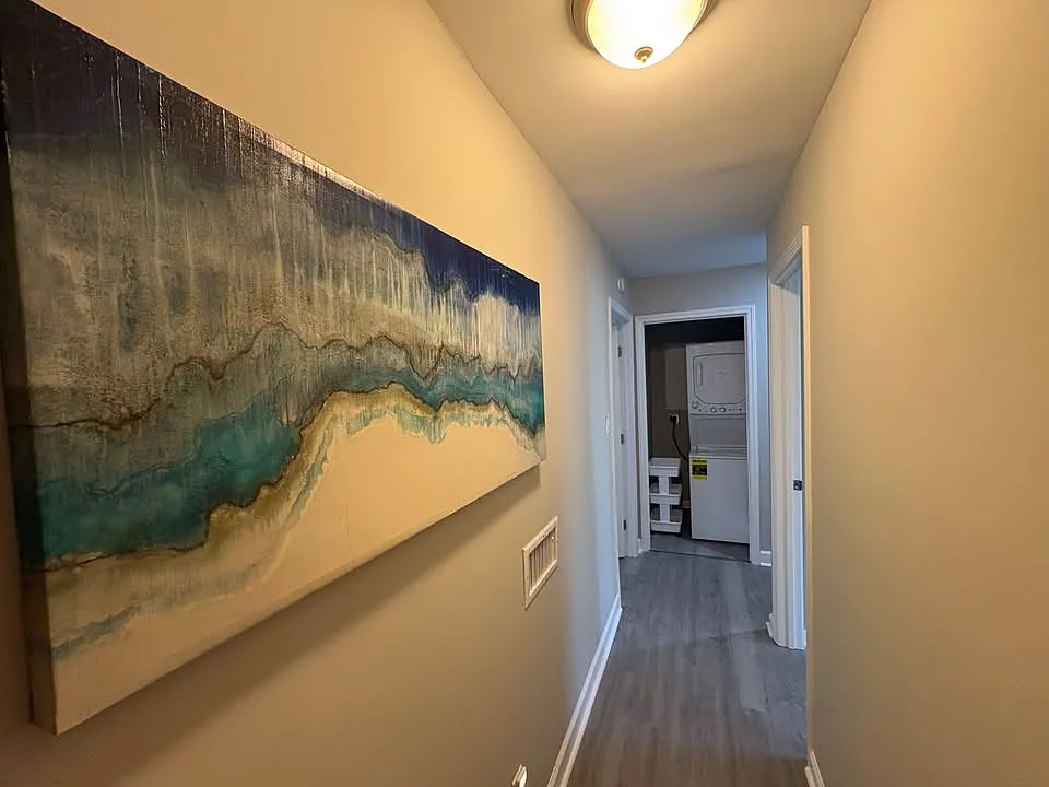 6 bed, $950 — Photo 4
