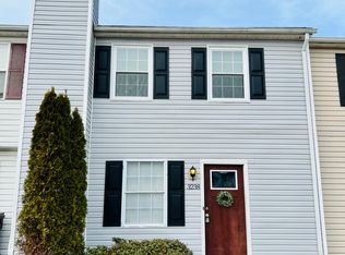 3238 Clover Rd E, Chesapeake, VA 23321