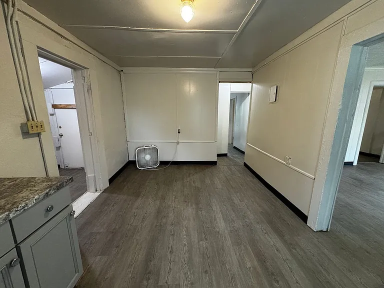 305 Lineberger St — Photo 16