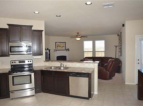 4th image of 410 Dartmouth Dr
