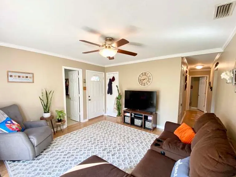 4502 New Hope Ave — Photo 3