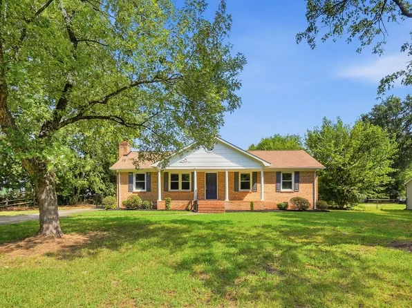 12011 Merriweather Dr, Charlotte, NC 28273