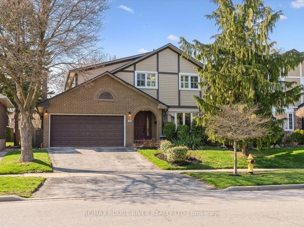 30 Elkwood Dr #E10, Toronto, ON M1C 2C1