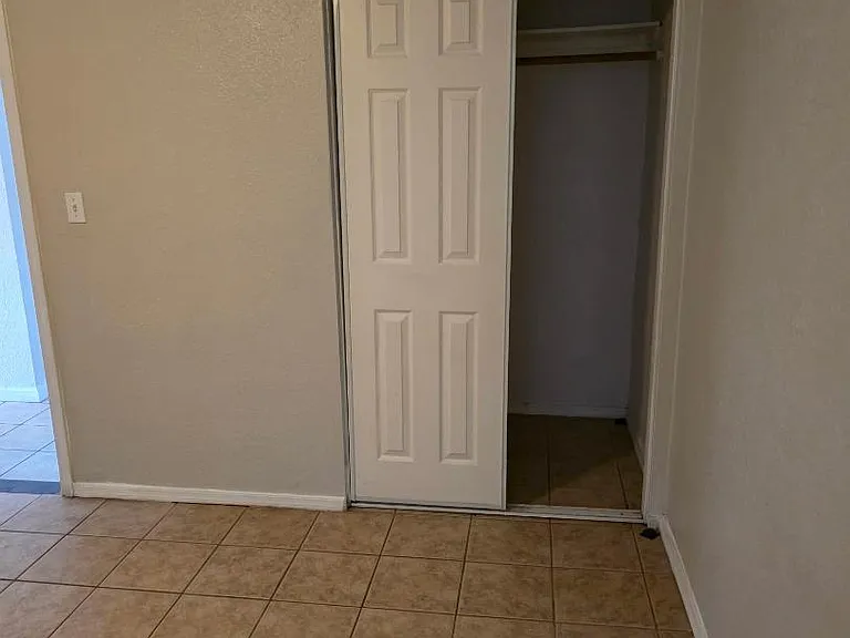 Unit Photo