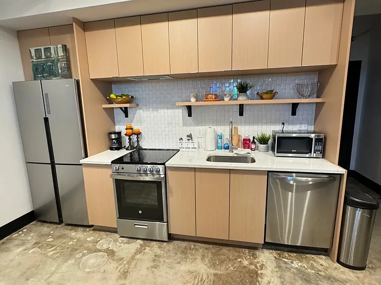 1805 Harvard Ave — Photo 6