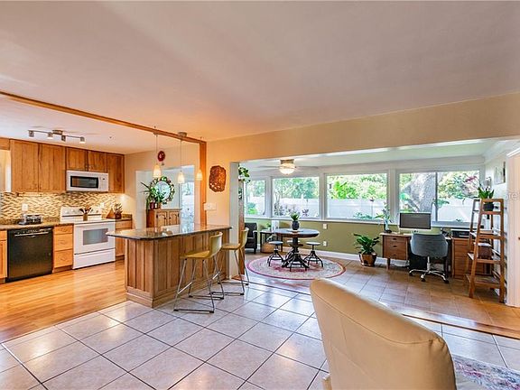 2nd image of 13597 Imperial Grove Dr N